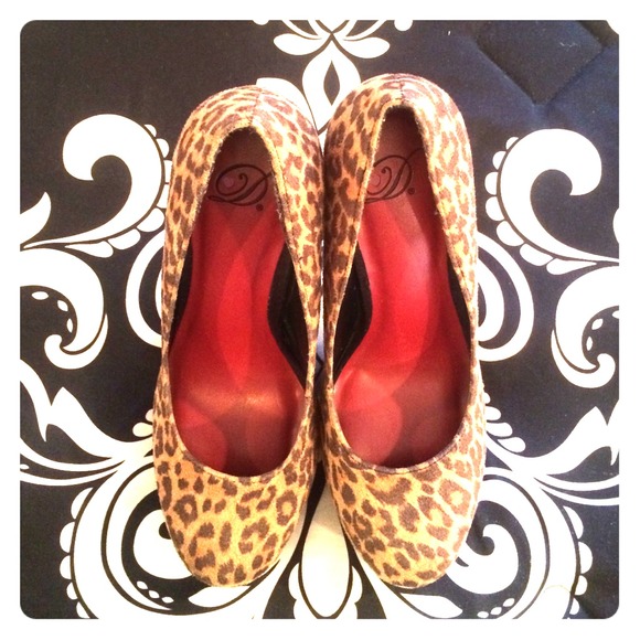 Leopard print with red heel platform pumps