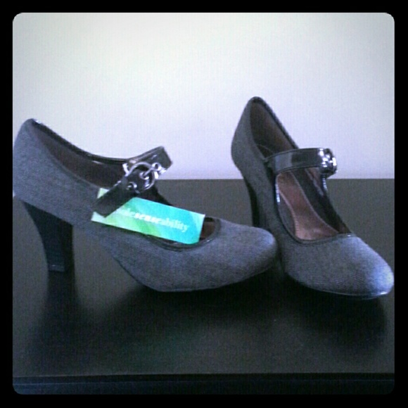 Herringbone Mary Jane Pump