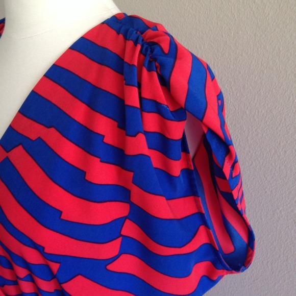 H&M Bold Print Dress - NWOT - Picture 3 of 4