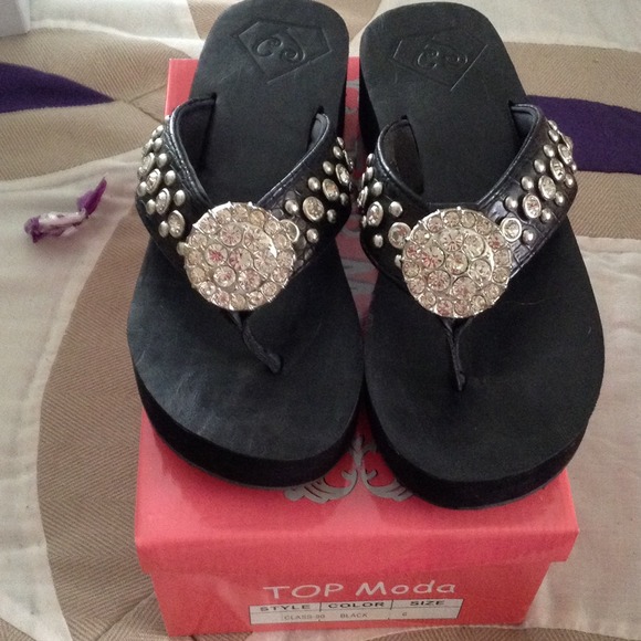 Cute top moda shoes worn once