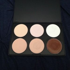 Creme contouring palette