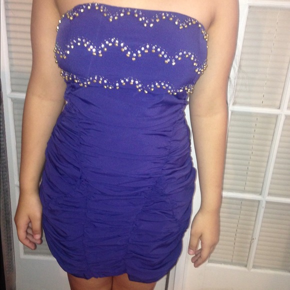 NWT beautiful blue embellished dress