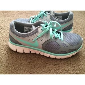 Nike Flex run tennis shoes✔️