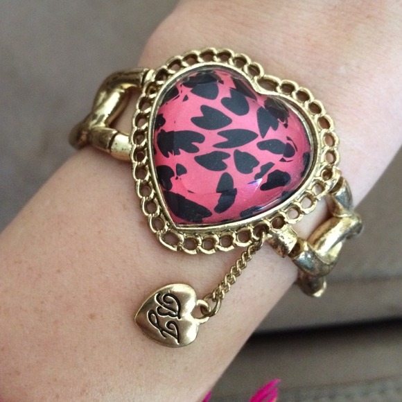 Pink leopard heart bracelet - Picture 1 of 2