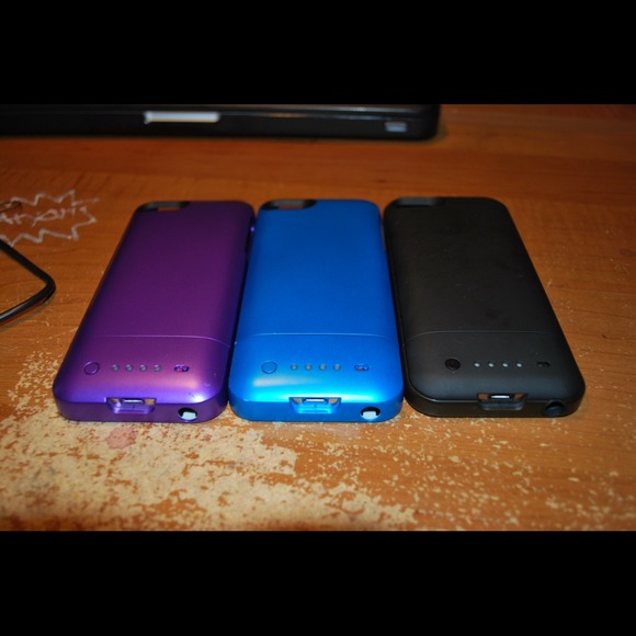 two mophie cases iphone 5/5s (bundle)