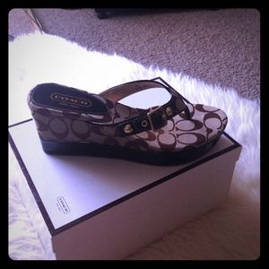 Coach sandals