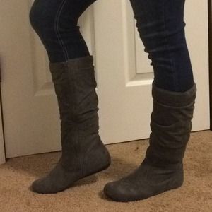 Suede boots