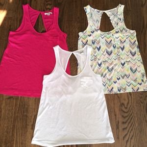 Set of 3 American eagle tank tops