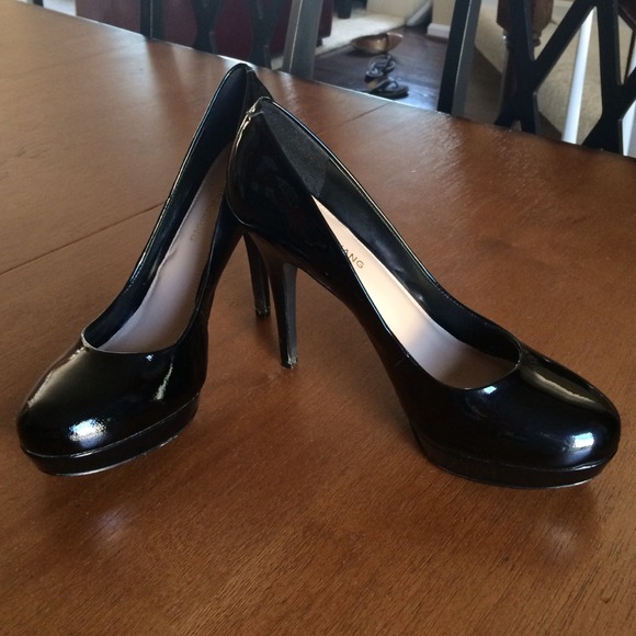 Size 9 Arturo Chiang Patent Leather Stilletos