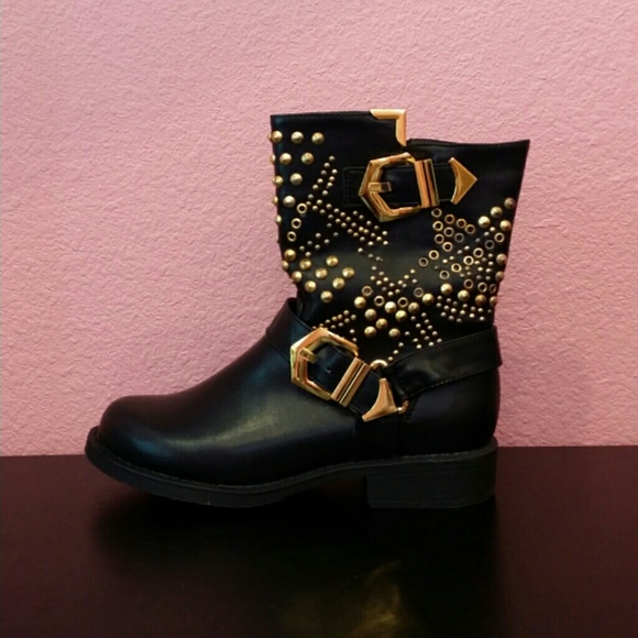 Adorable boots! - Picture 4 of 4