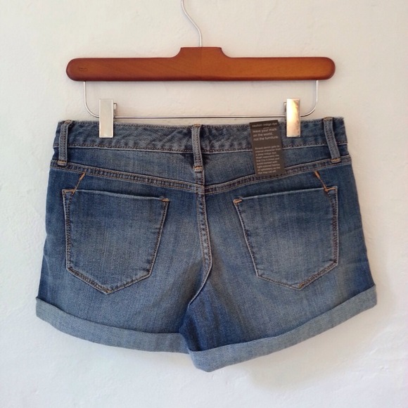 Medium Wash Denim Shorts - Picture 2 of 4