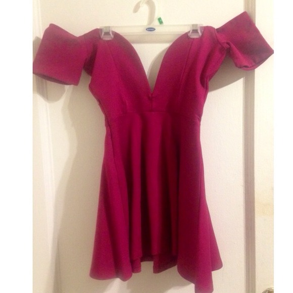 🔥OVER THE SHOULDER PINK DRESS🔥