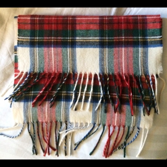 Brand new plaid scarf