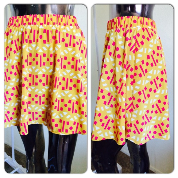 Tribal print skirt