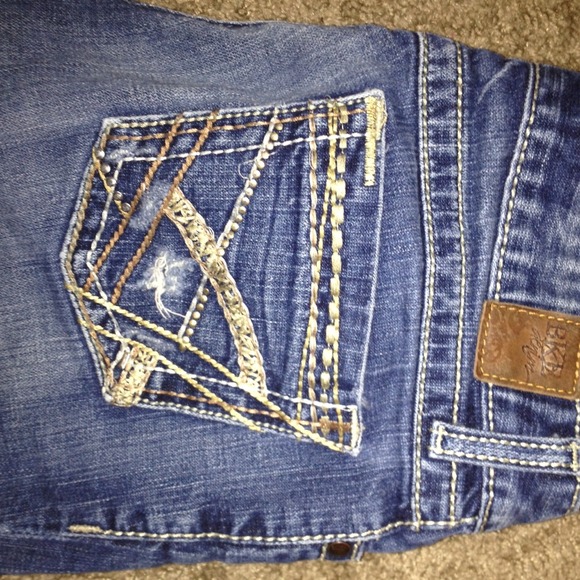 Buckle jeans