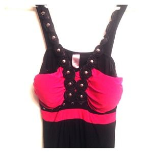 Entry hot pink and black dress