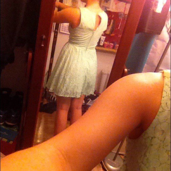 Medium floral print dress - Picture 3 of 3