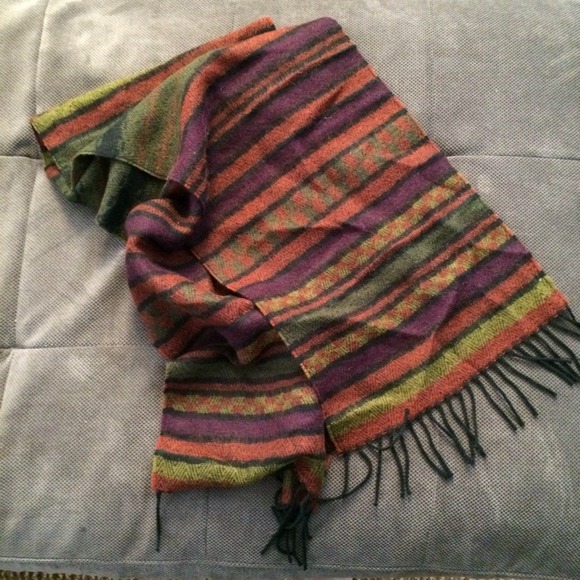 Soft brushed wool stripped scarf - Picture 3 of 4