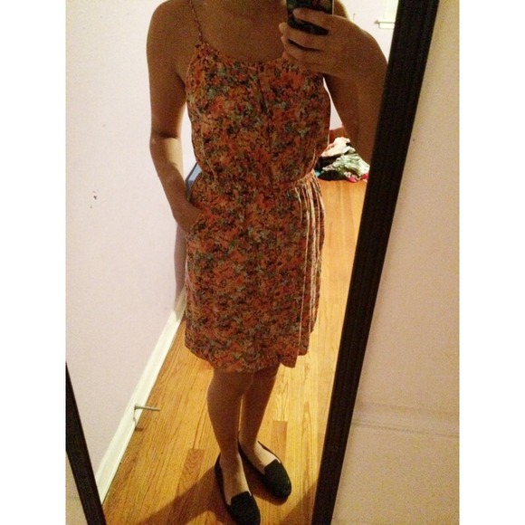 🎉Price reduced!🎉Cute summer dress!