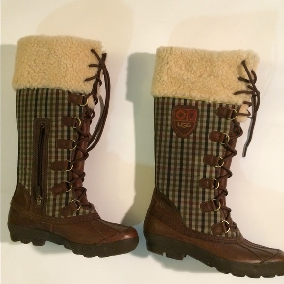 UGG Shoes - UGG Woman's Edmonton Boots