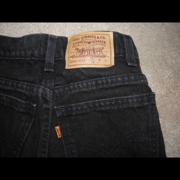 Black vintage high waist Levi's 24W 🚫SOLD🚫