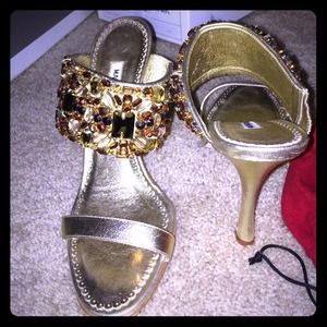 Manolo Blahnik gold embellished heels!