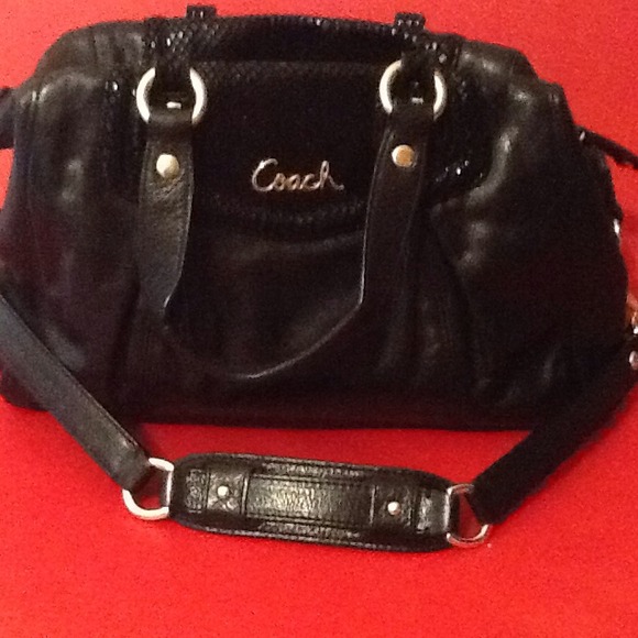 Like New Black Coach Purse