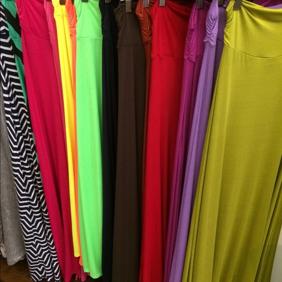 Fold waist maxi skirt ONE HOUR SALE - Picture 2 of 3