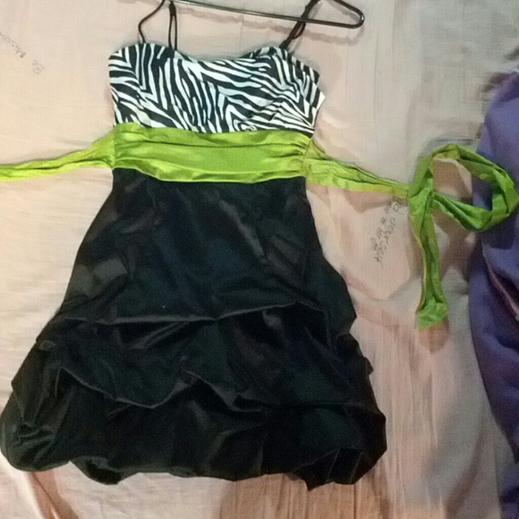 Dress - Picture 1 of 1