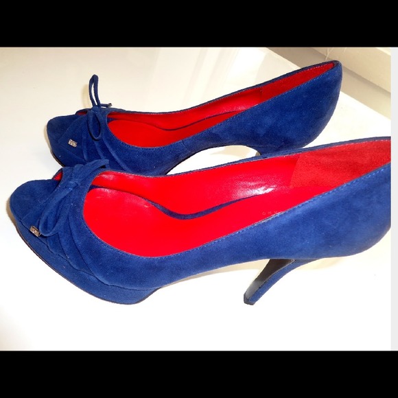 Guess blue heels