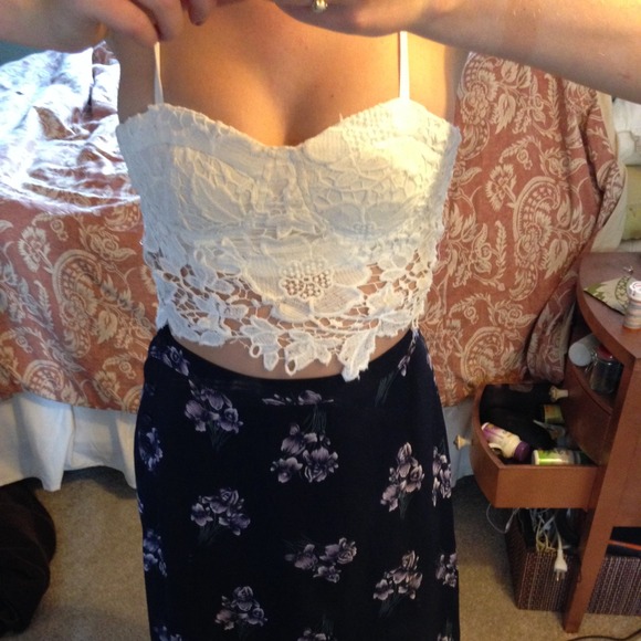 LF White Crotchet and Floral Crop Top