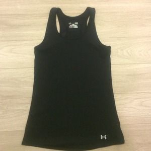 Bundle---Under Armour tanks