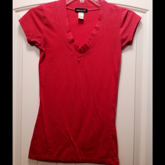 Pink tee