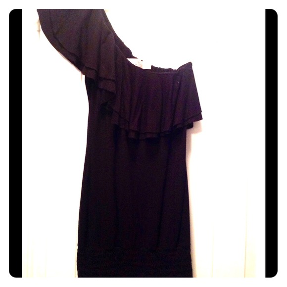 One shoulder top