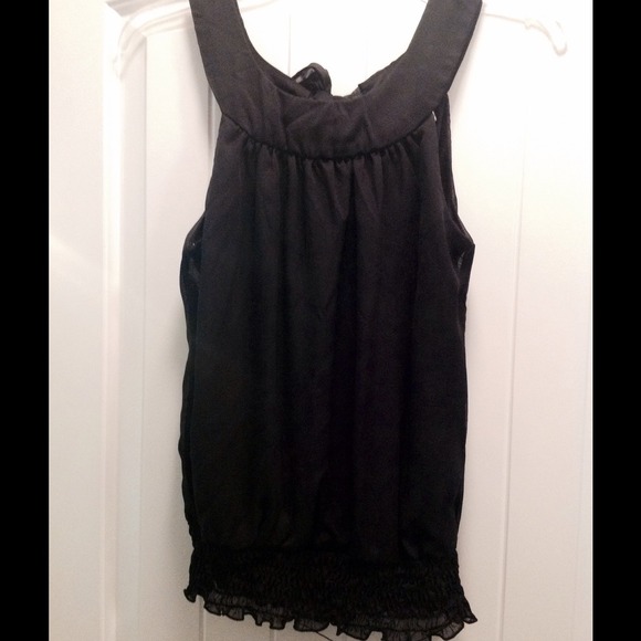 Black tank with back tie detail. - Picture 1 of 2