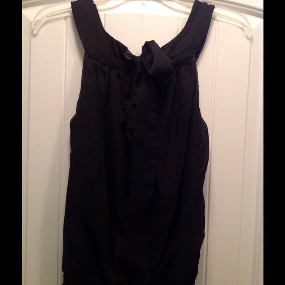 Black tank with back tie detail. - Picture 2 of 2