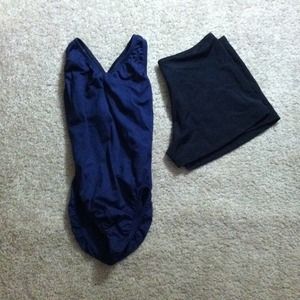 Navy blue leotard and black dance shorts :)