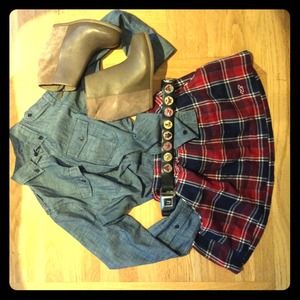 Hollister mini-skirt!!