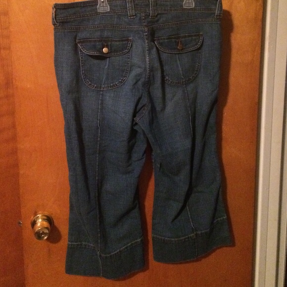 Jean Capri - Picture 3 of 3