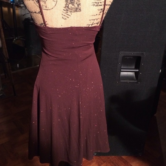 Sold with bundle Free Maroon dress size medium - Picture 2 of 3