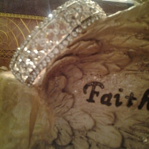 Sparkling!! Rhinestone & Crystal Cuff - Picture 2 of 2