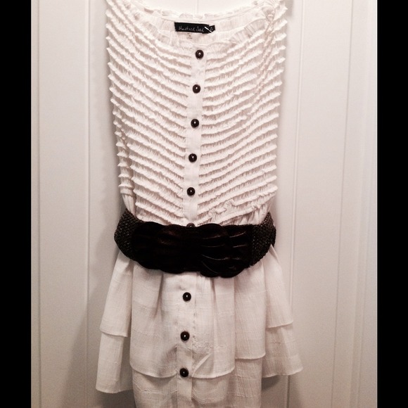 Cream tube top w/ brown belt! - Picture 1 of 1