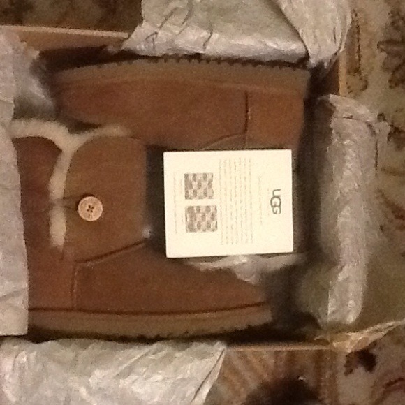 Bailey Button UGG boots kids size 5