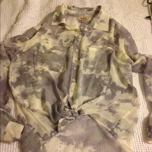 Lilac and white tie dye knot button up