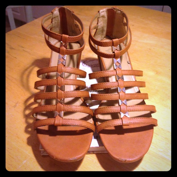 Light brown gladiator style sandal