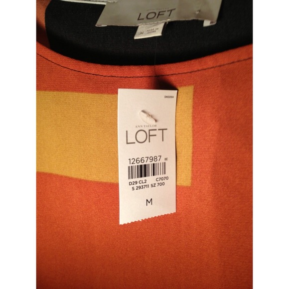 🆕💓Ann Taylor Color  Block Top💓 - Picture 4 of 4