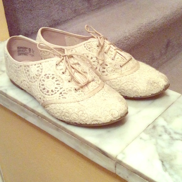 I'm selling shoes - Picture 1 of 1