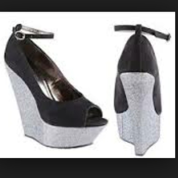 NWOT Black and silver platform wedges - Picture 4 of 4
