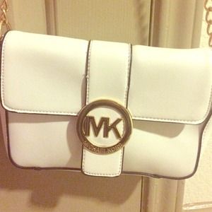 Michael kors crossbody bag