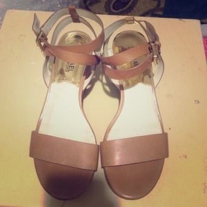 Reduce  Michael Kors wedge sandal